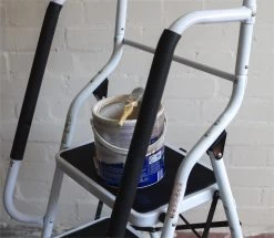 Aidapt Opstapkruk Met Leuning - 2 Treden -Outdoor Camping Shop 1200x1044 3