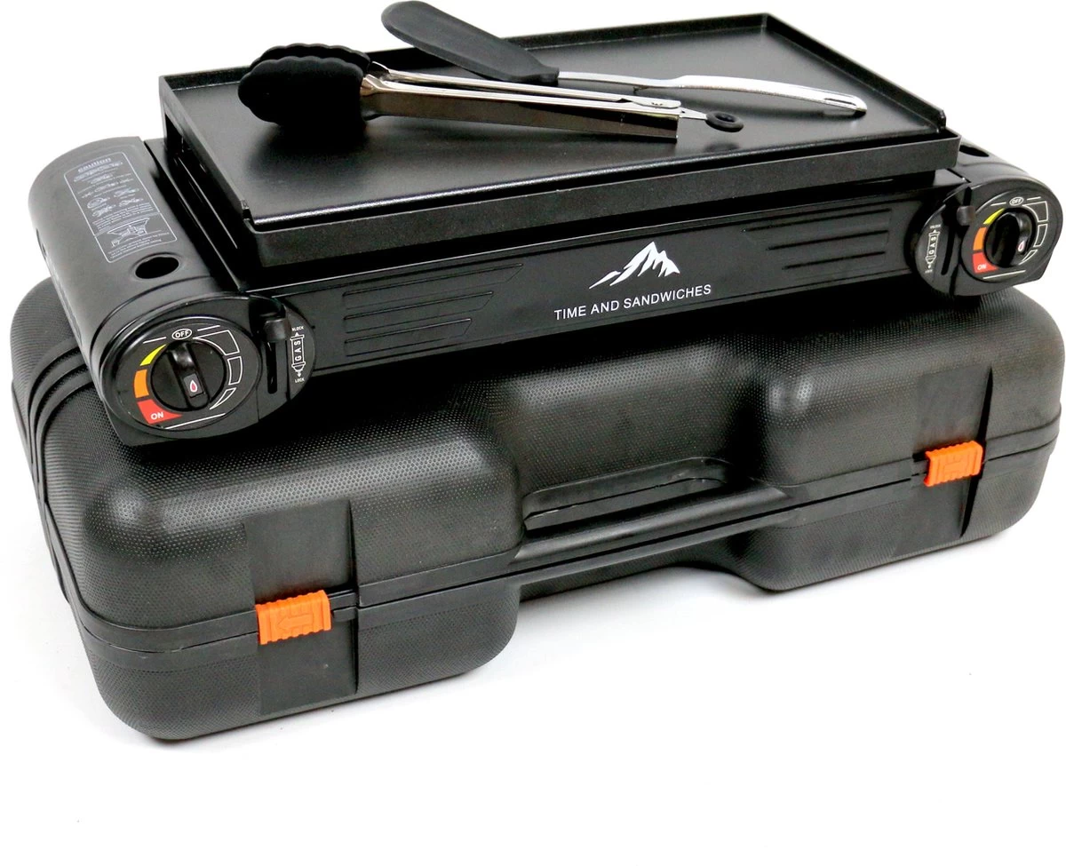 T&S - Draagbaar Dubbel Gasvuur Met Grillplaat En Transportkist - Camping Kooktoestel - Kookstel - Bakplaat - Gasfornuis - 2 Pits - Elektrische Ontsteking - Kookvuur - Kampeer Vuur 3 T&S - Draagbaar Dubbel Gasvuur Met Grillplaat En Transportkist - Camping Kooktoestel - Kookstel - Bakplaat - Gasfornuis - 2 Pits - Elektrische Ontsteking - Kookvuur - Kampeer Vuur