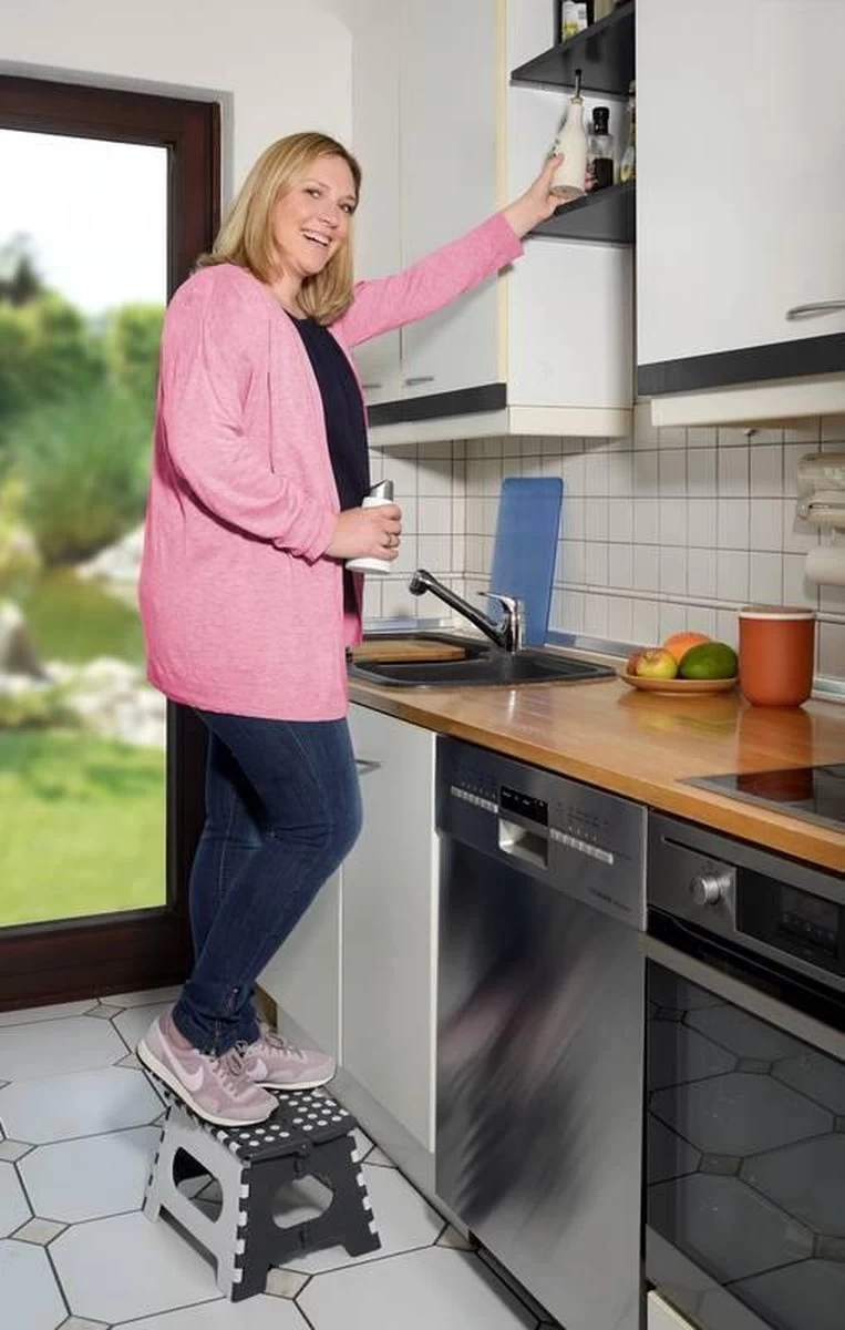 WENKO Secura Opklapbaar Krukje, Belastbaar Tot 350 Kg 7 WENKO Secura Opklapbaar Krukje, Belastbaar Tot 350 Kg - Afbeelding 5