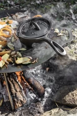 Petromax KR1 Gietijzeren Steelpan Met Deksel (1 Liter) -Outdoor Camping Shop 799x1200 9